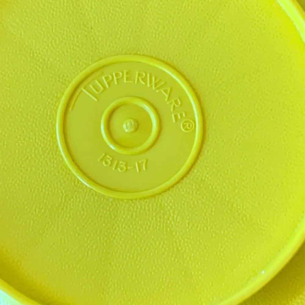 Tupperware Vintage Coffee Cup Mug Lids Coasters Lot of 4 #1313 Harvest Colors